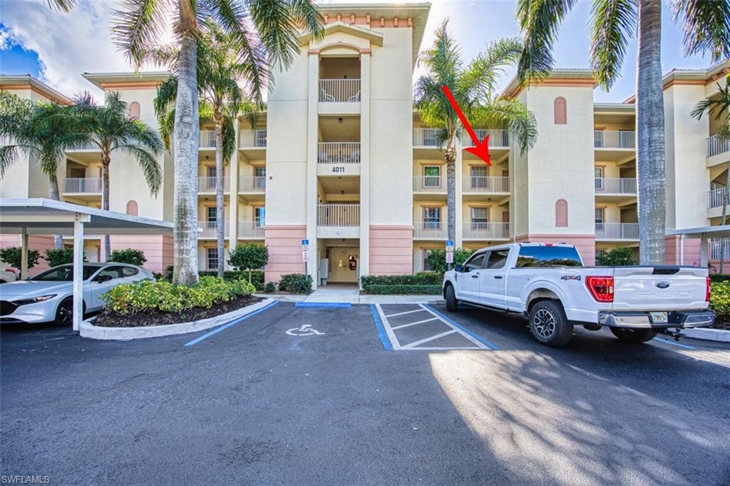 FAIRWAY VILLAS - Residential