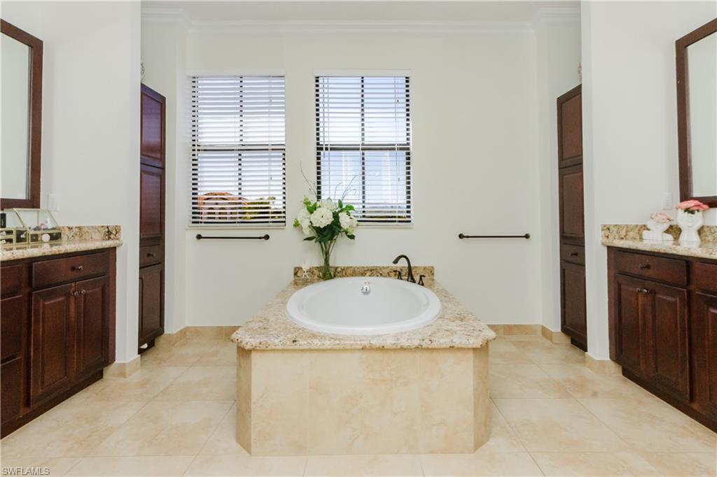 MAPLE RIDGE - Residential