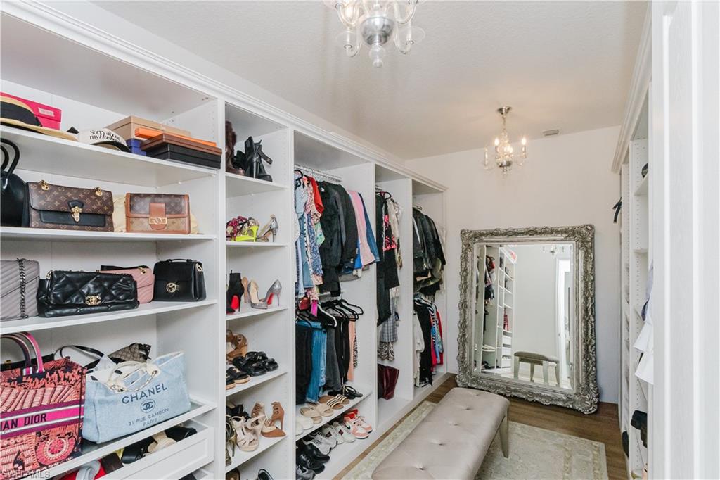 MAPLE RIDGE - Residential