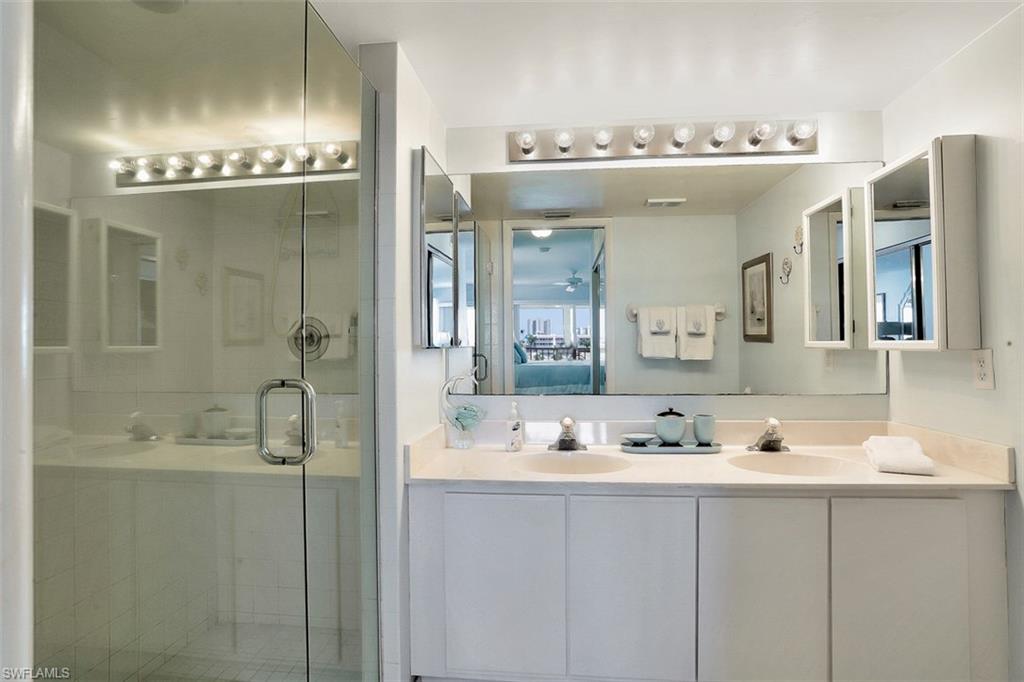 ISLANDER COVE - Residential