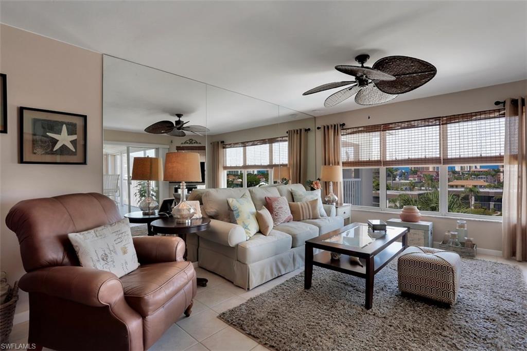 ISLANDER COVE - Residential