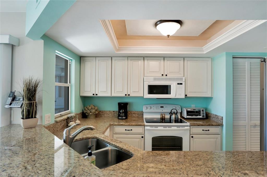 ISLANDER COVE - Residential