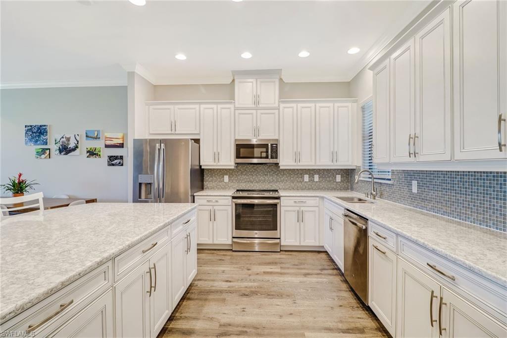 ESPLANADE - Residential