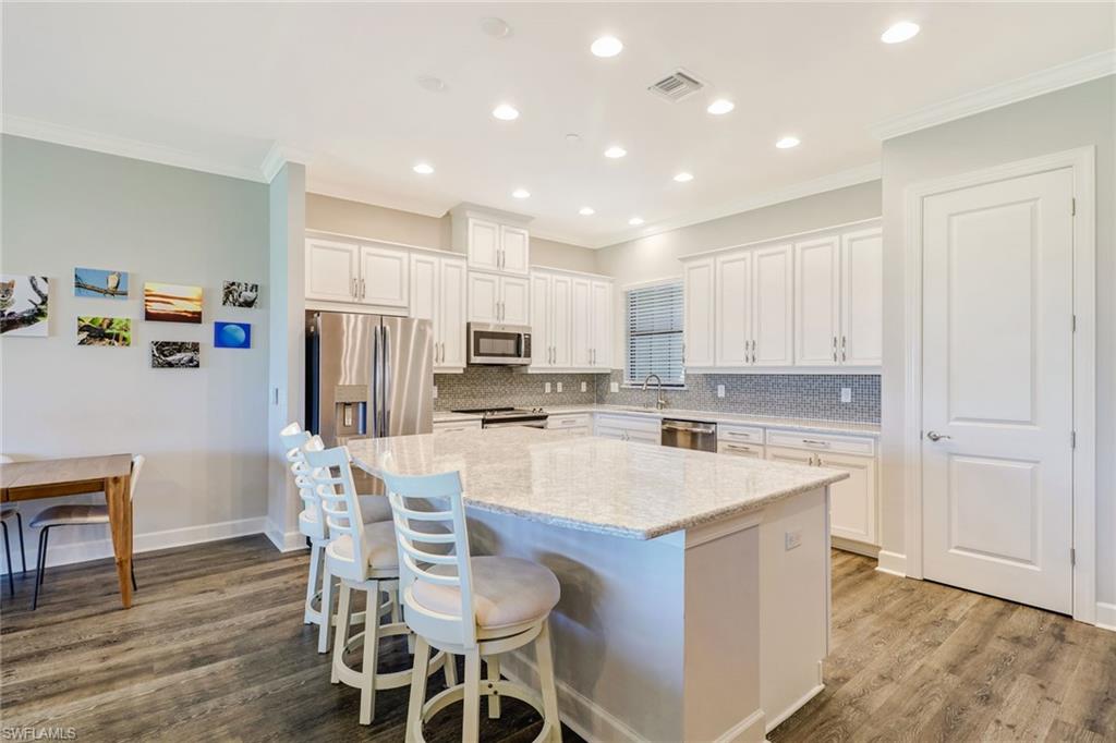 ESPLANADE - Residential