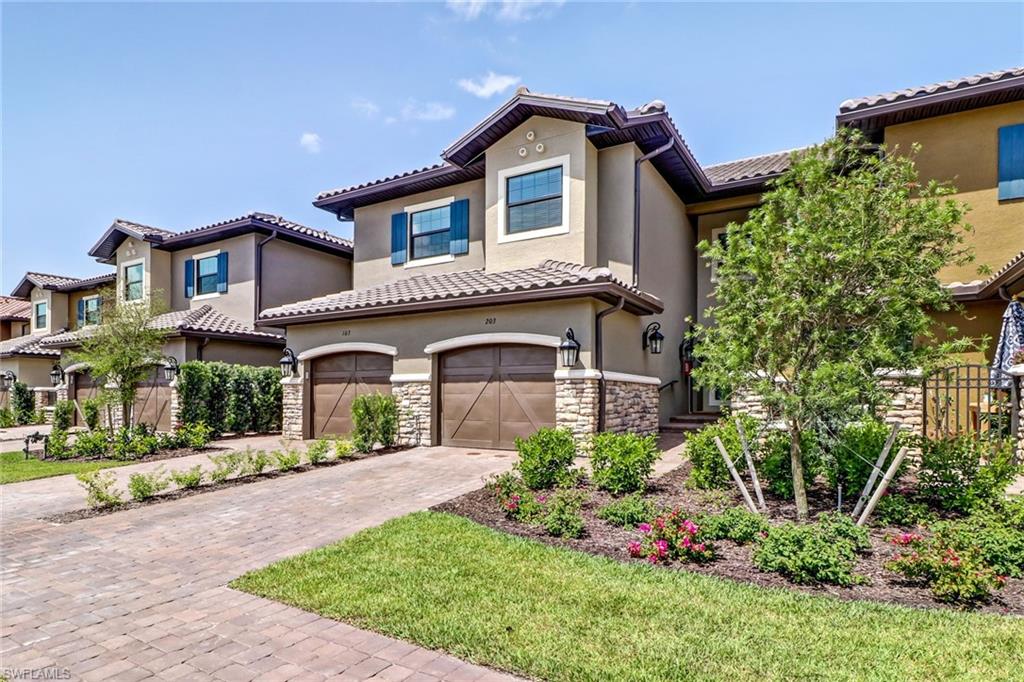 ESPLANADE - Residential