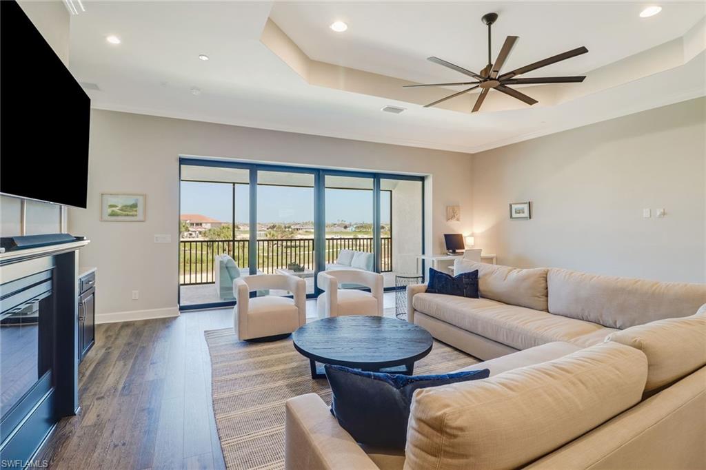 ESPLANADE - Residential