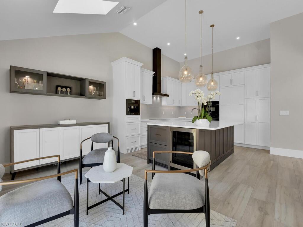 LAS BRISAS AT PELICAN BAY - Residential