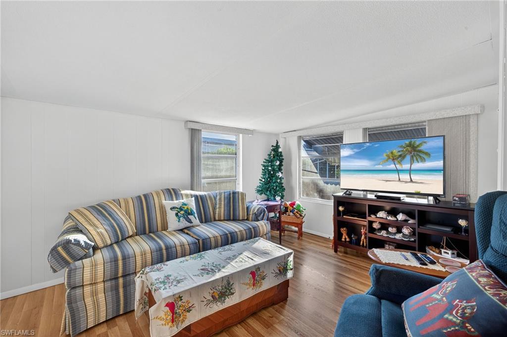 IMPERIAL HARBOR - Residential