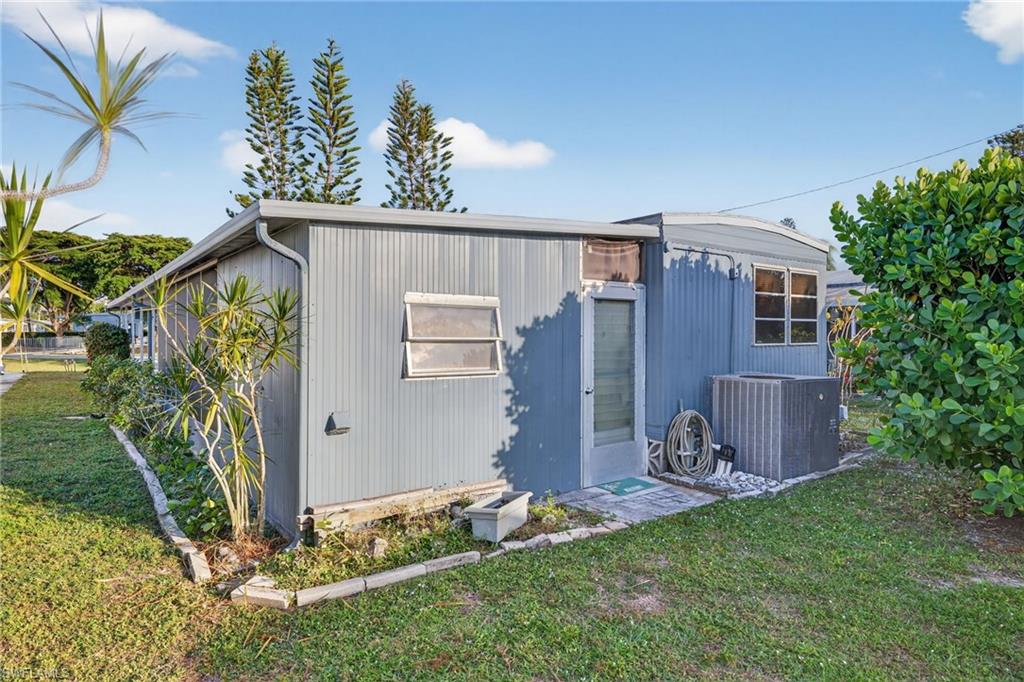 IMPERIAL HARBOR - Residential