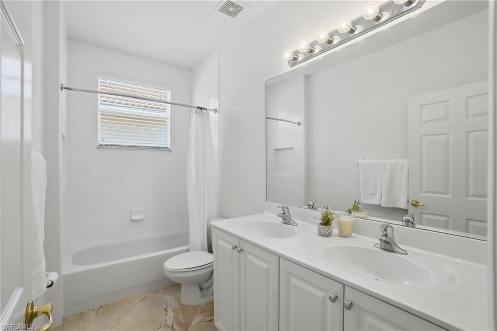 SATURNIA LAKES - Residential