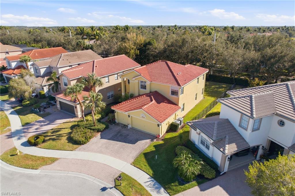 SATURNIA LAKES - Residential