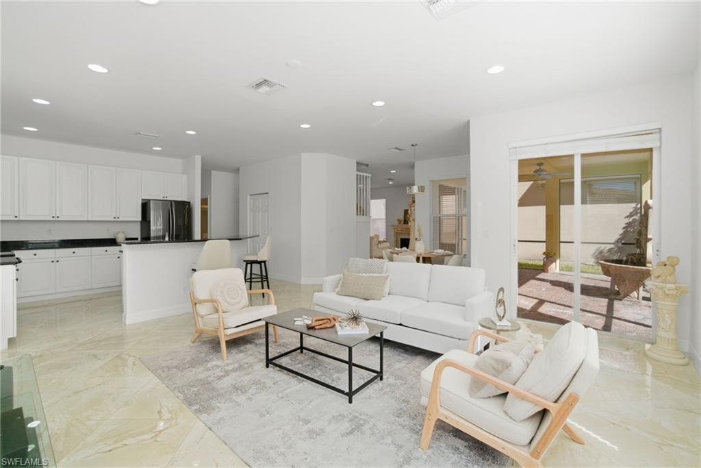 SATURNIA LAKES - Residential