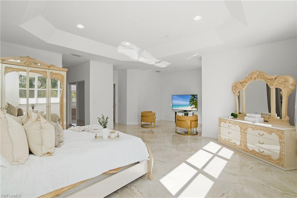 SATURNIA LAKES - Residential