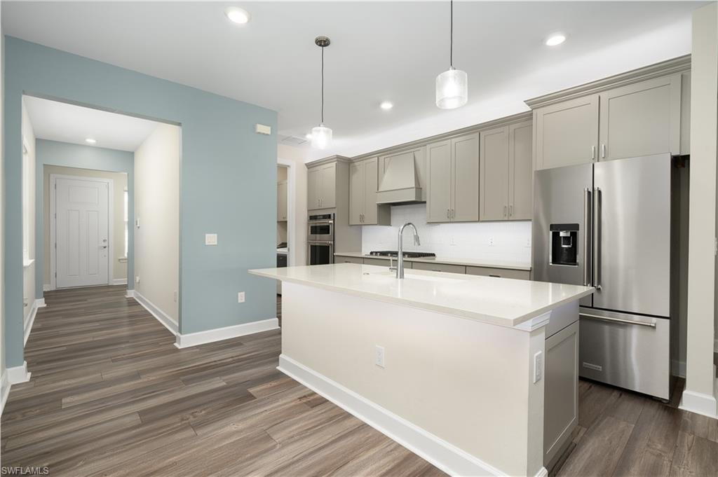 EDGEWATER - Residential Lease