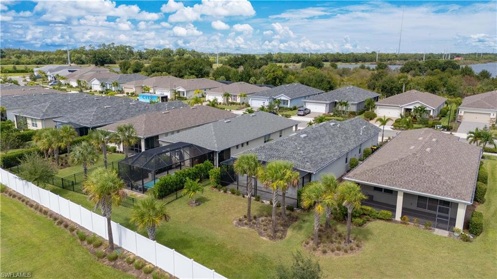 EDGEWATER - Residential Lease