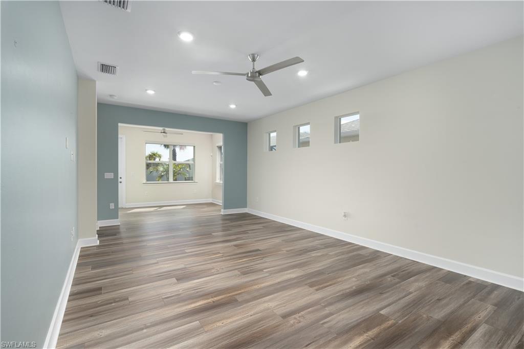 EDGEWATER - Residential Lease