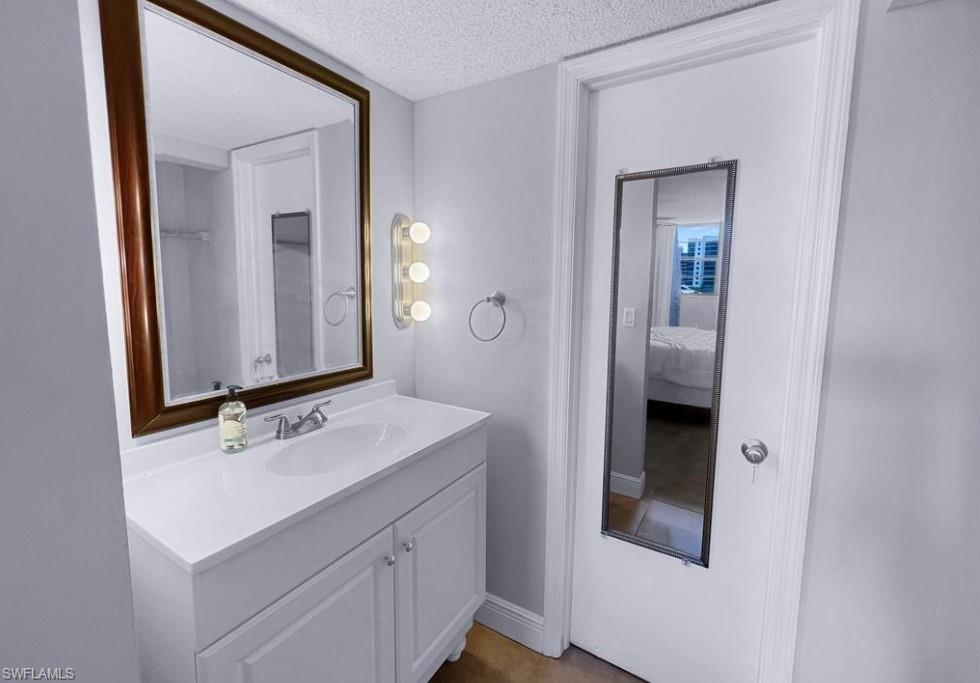 BEACH AND TENNIS CLUB - Residential