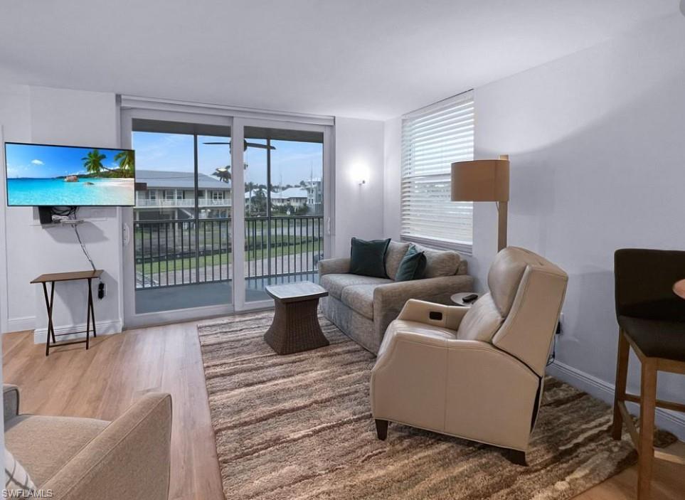 BEACH AND TENNIS CLUB - Residential