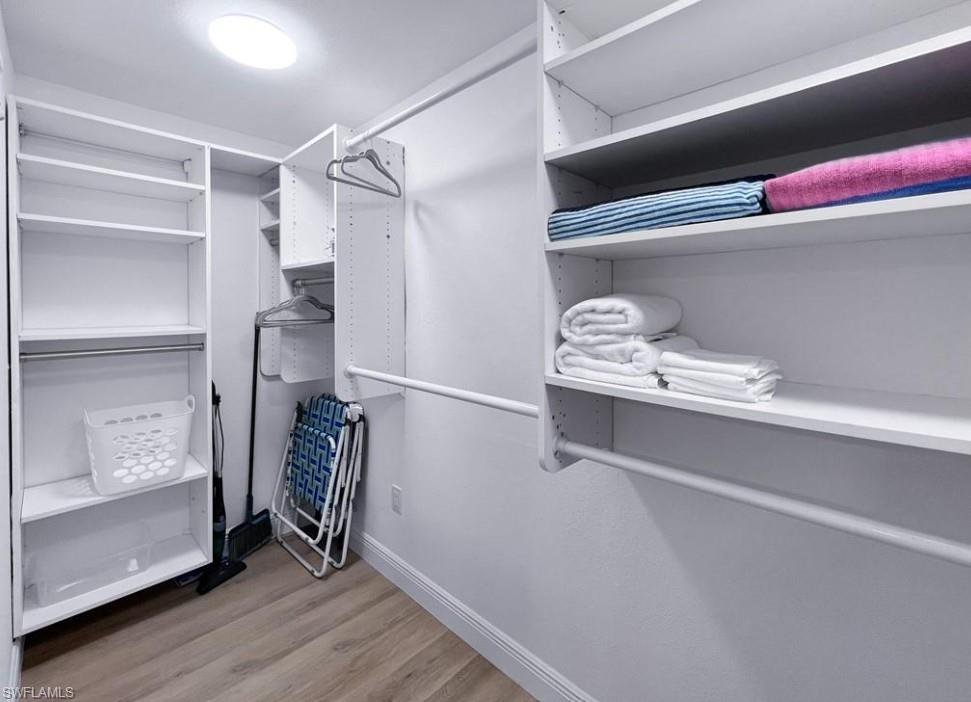 BEACH AND TENNIS CLUB - Residential