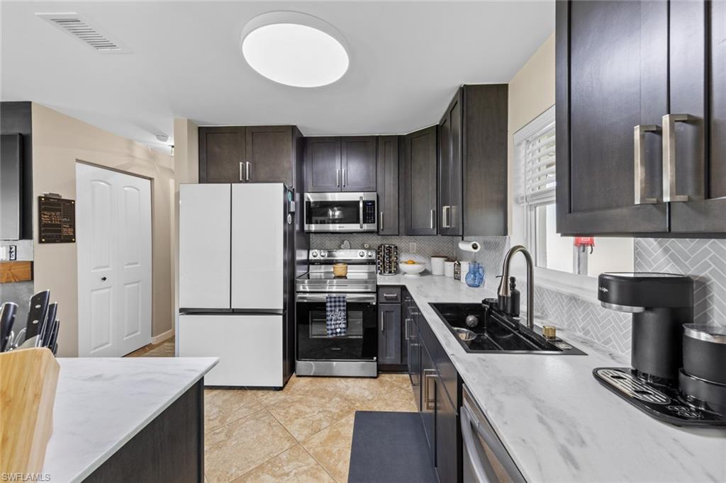 ISLAND PARK WOODLANDS - Residential