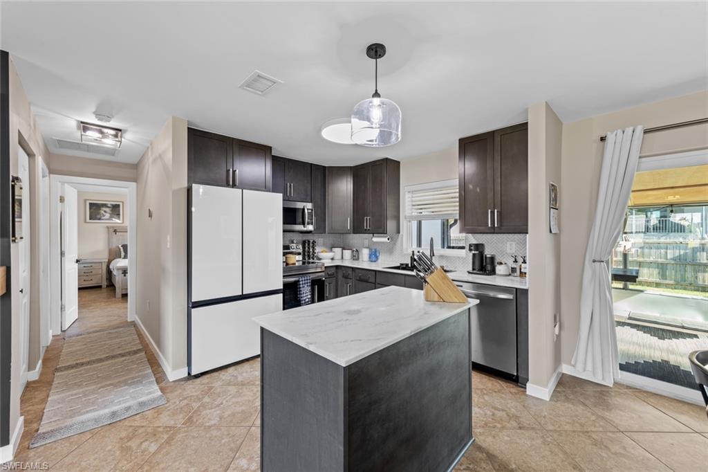 ISLAND PARK WOODLANDS - Residential