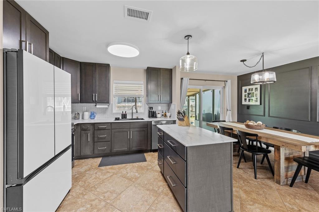 ISLAND PARK WOODLANDS - Residential