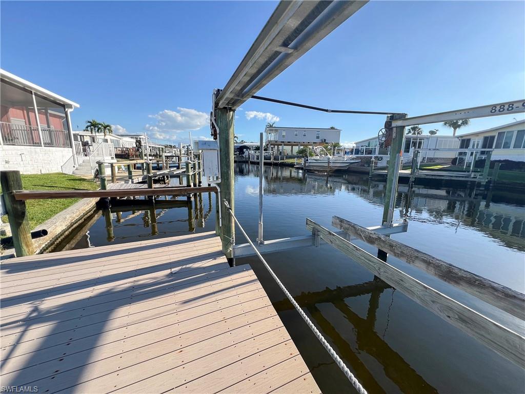 BAYSIDE ESTATES - Land