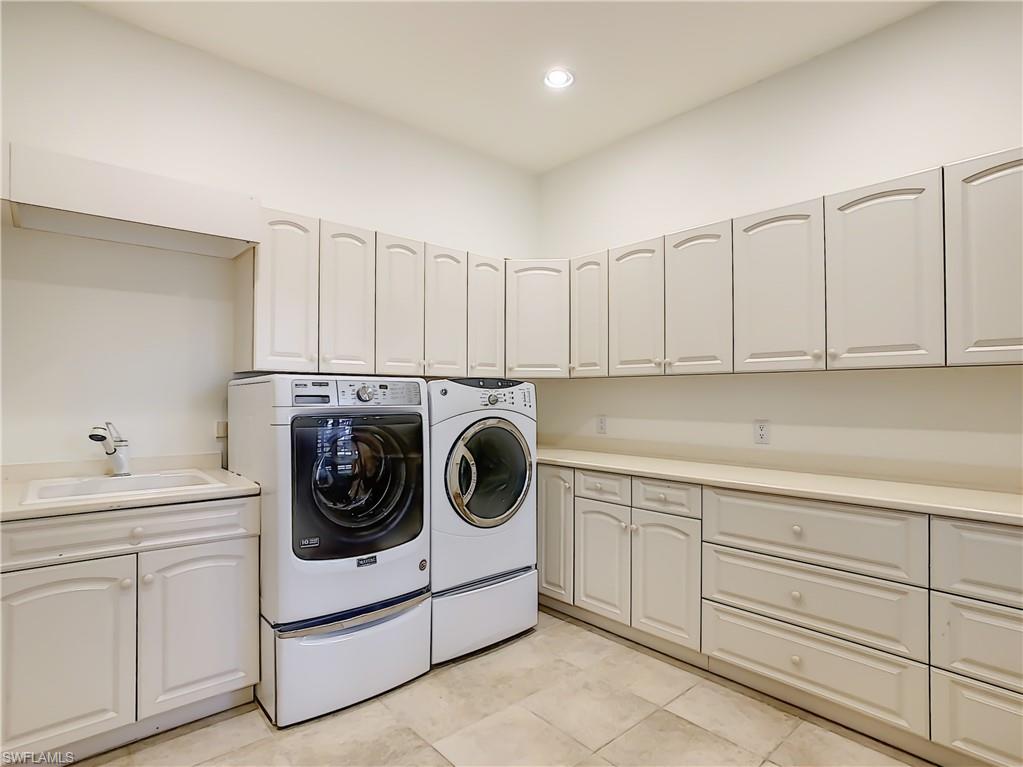 BANYAN ISLAND - Residential