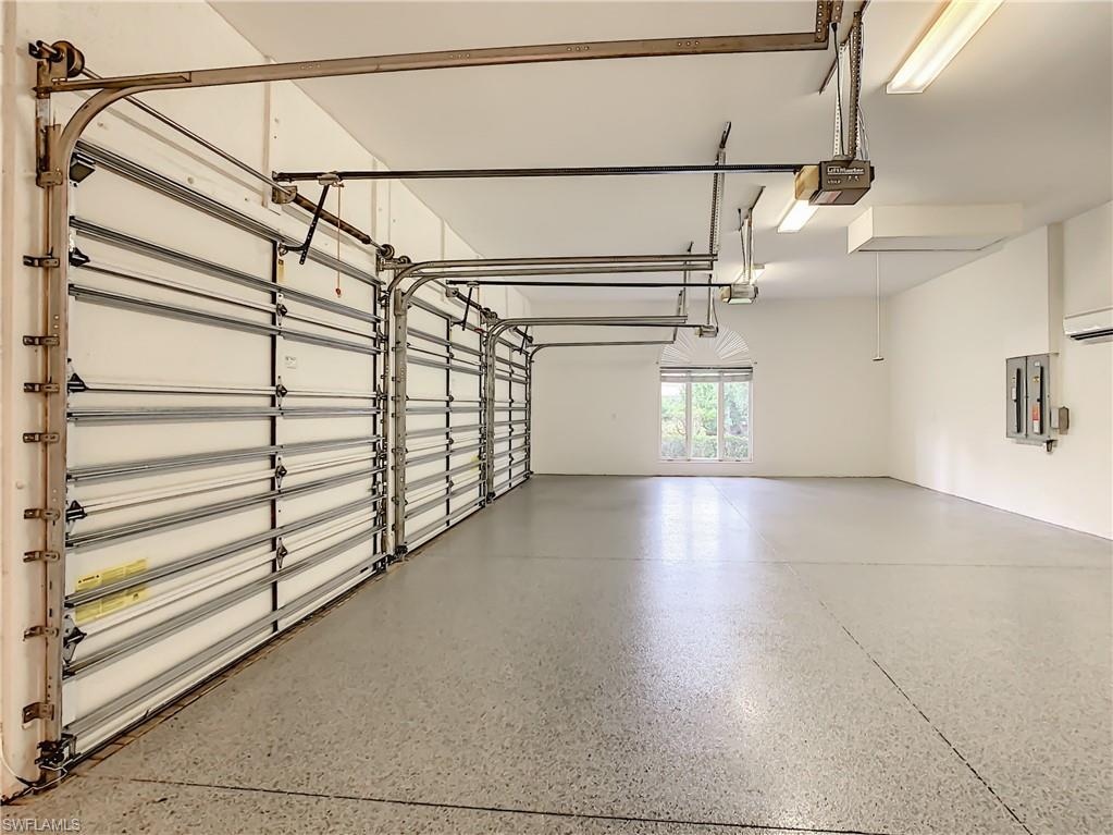 BANYAN ISLAND - Residential