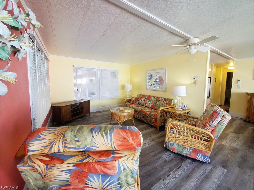 ENCHANTING ACRES MOBILE HOME - Residential