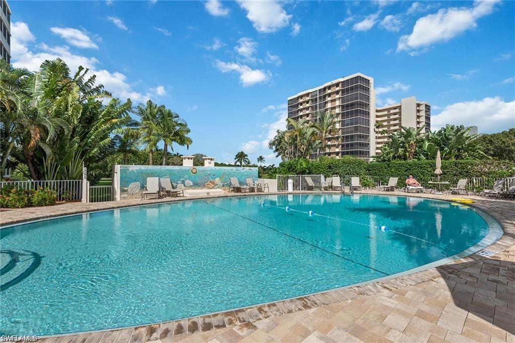 VANDERBILT TOWERS - Residential