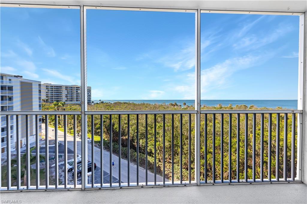 VANDERBILT TOWERS - Residential