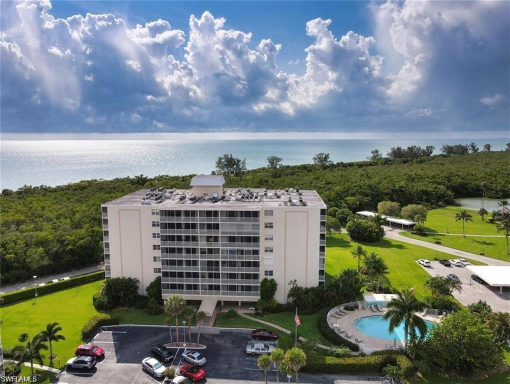 VANDERBILT TOWERS - Residential