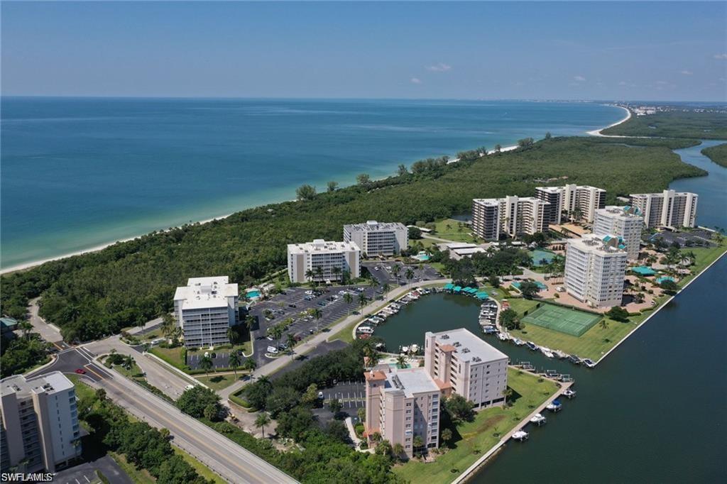 VANDERBILT TOWERS - Residential