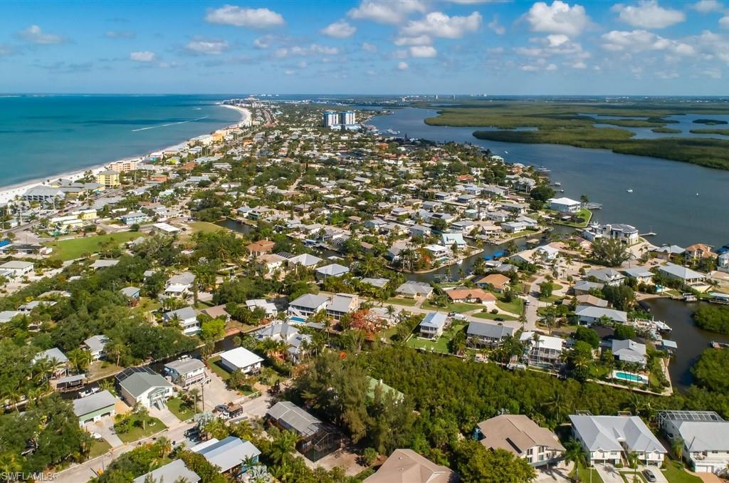 SMUGGLERS COVE CONDO - Residential