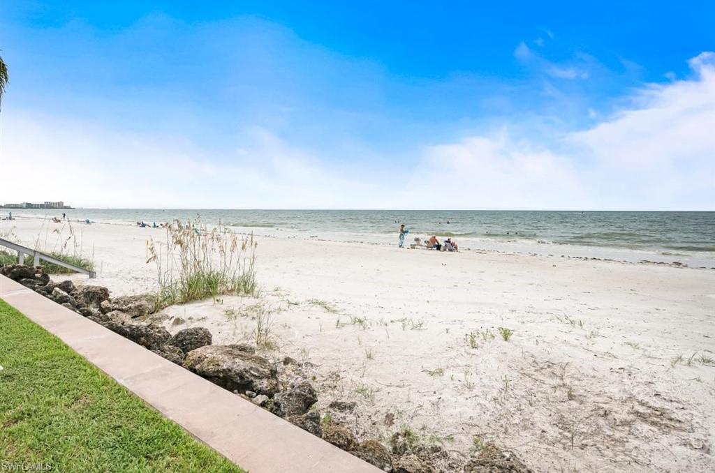 SMUGGLERS COVE CONDO - Residential