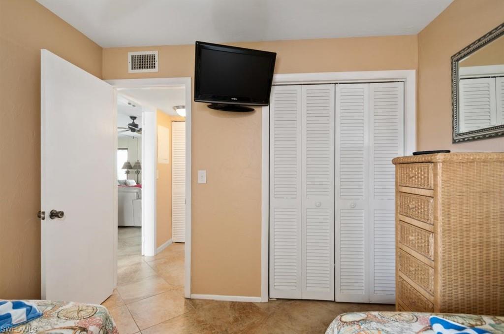 SMUGGLERS COVE CONDO - Residential