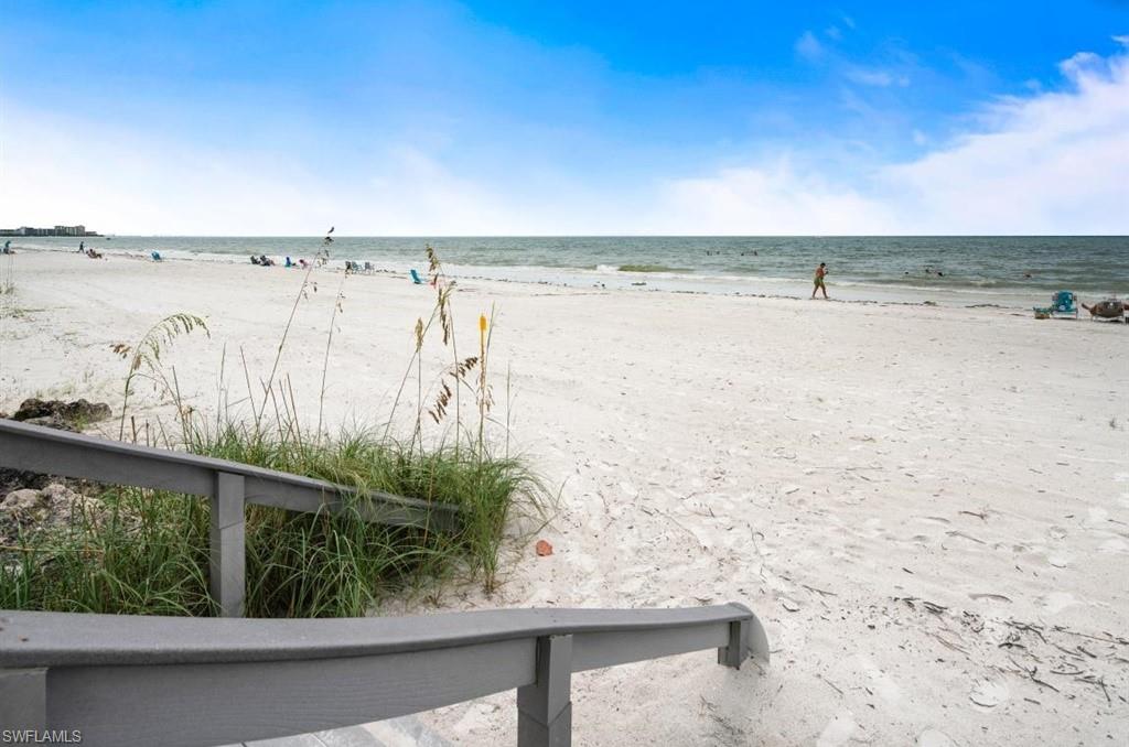 SMUGGLERS COVE CONDO - Residential