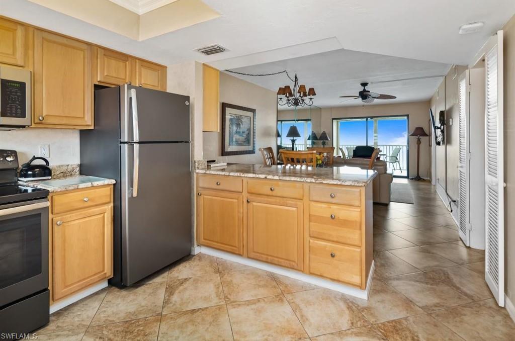 SMUGGLERS COVE CONDO - Residential