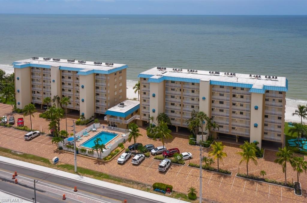 SMUGGLERS COVE CONDO - Residential