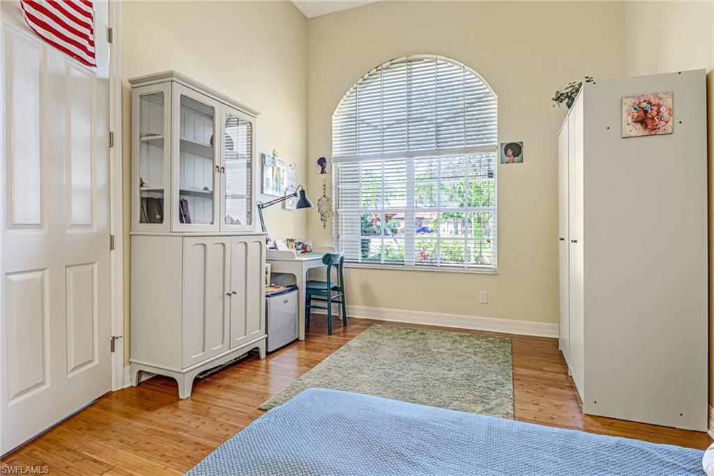 WATERWAYS OF NAPLES - Residential