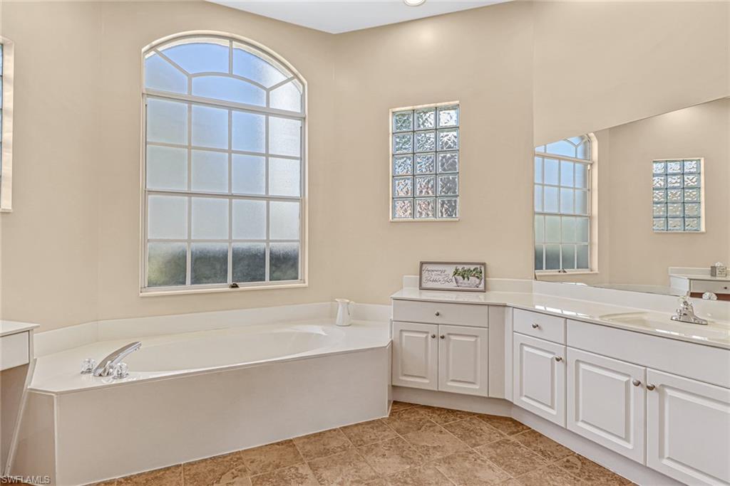 WATERWAYS OF NAPLES - Residential