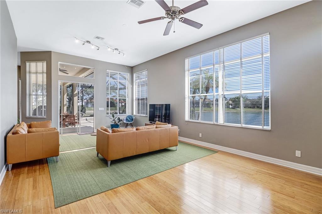 WATERWAYS OF NAPLES - Residential