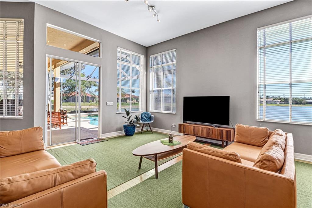 WATERWAYS OF NAPLES - Residential