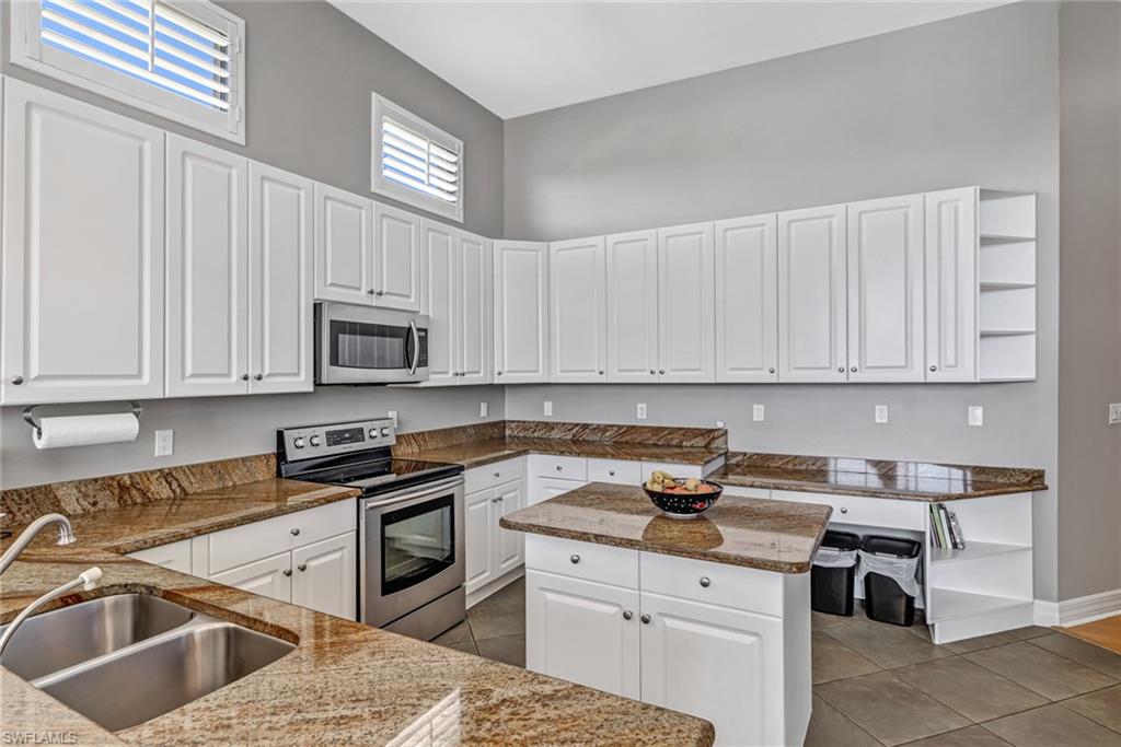 WATERWAYS OF NAPLES - Residential