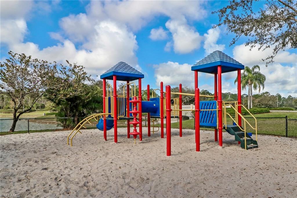 WATERWAYS OF NAPLES - Residential