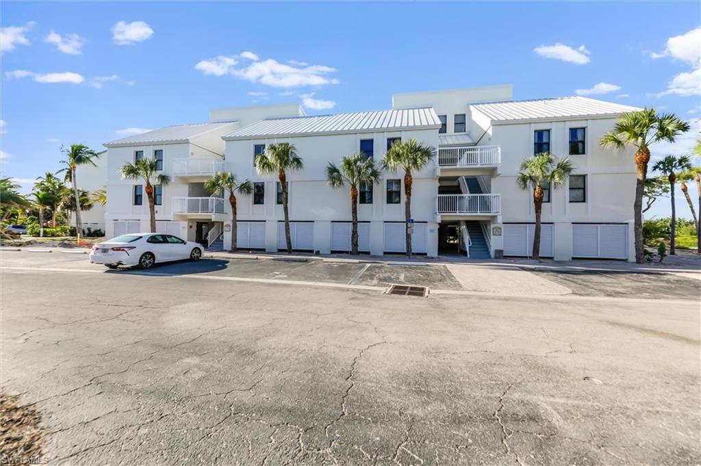 GULF BEACH VILLAS - Residential