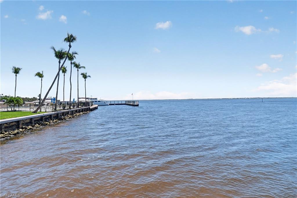 POINTE ROYALE - Residential Lease