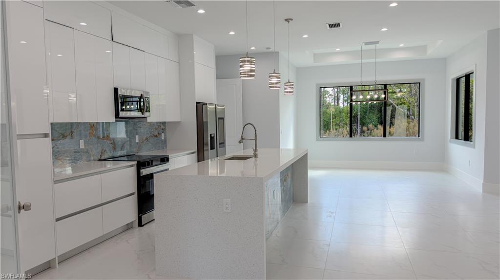 GOLDEN GATE ESTATES - Residential