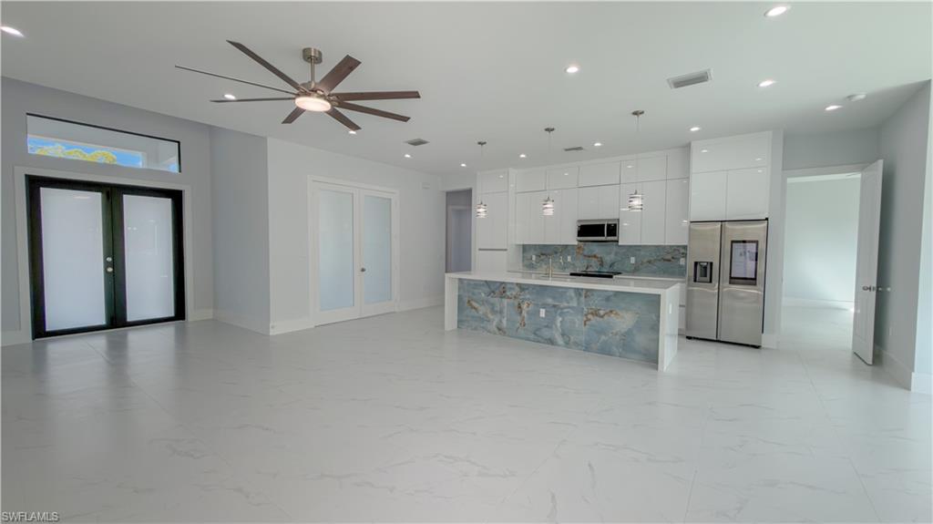 GOLDEN GATE ESTATES - Residential